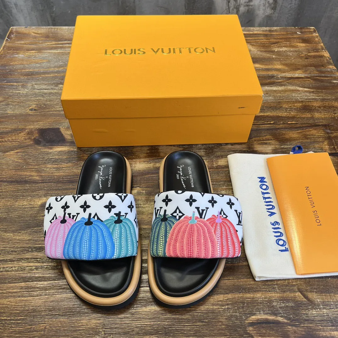 Louis Vuitton papucs